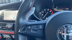 Alfa Romeo Giulia 2.0 TB 280 Veloce [Performance brake] 4dr Auto Petrol Saloon